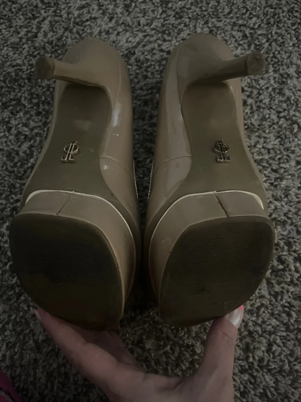 Jennifer Lopez JLO Nude Patent Leather Platform Pumps Heels Size 8